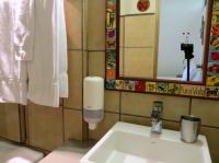 2 bathrooms